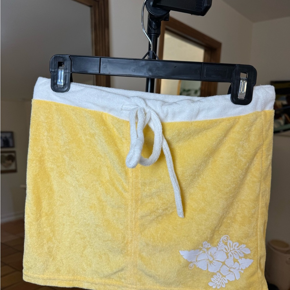Yellow and White Terry Cloth Skirt with Floral Design
